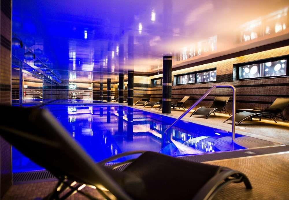 L'Hermitage Gantois, Autograph Collection Lille Kültér fotó The swimming pool at the hotel